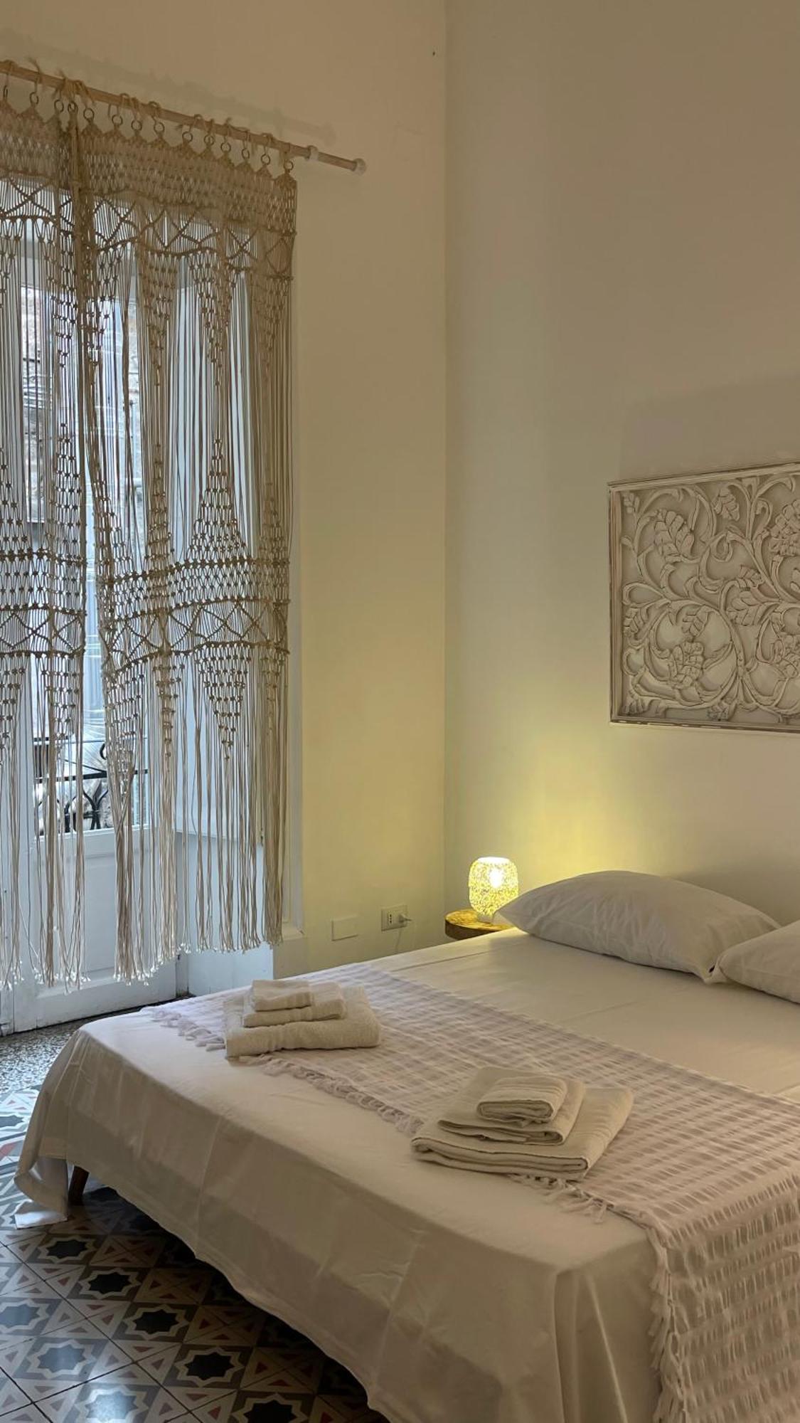 Donnafrancaflorio Hotel ปาแลร์โม ภายนอก รูปภาพ