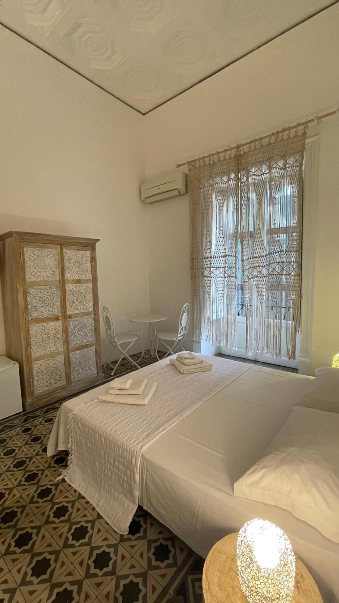 Donnafrancaflorio Hotel ปาแลร์โม ภายนอก รูปภาพ